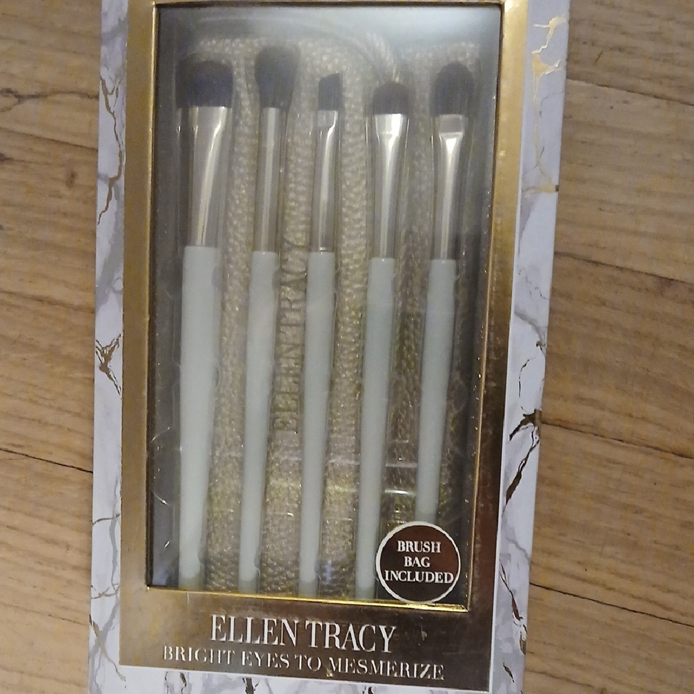 Ellen Tracy Bright Eyes Brush Set with Gold Accents